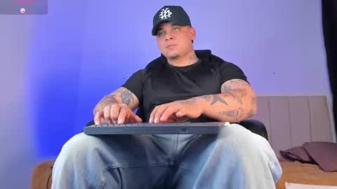 dennis munera online show from November 2025 03:39:02 AM