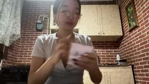 Emma online show from September 2025 01:16:02 PM