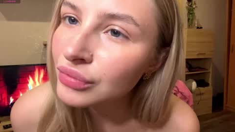 Vi  Victoria online show from November 2025 03:44:01 PM