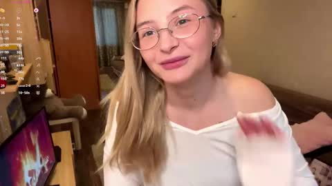 Vi  Victoria online show from November 2025 12:22:01 PM