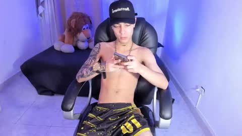 Snapshot of dereck_boyy_ chatting on February 2026 05:41:01 AM Dereck Boy online show from February 2026 05:41:01 AM