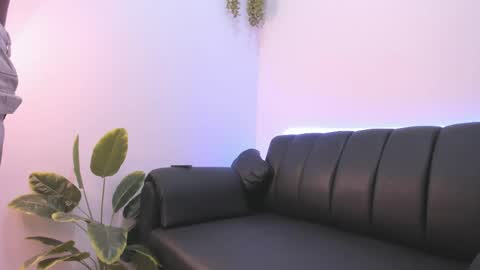 Snapshot of dereck_g chatting on April 2026 08:24:02 PM dereck_g online show from April 2026 08:24:02 PM