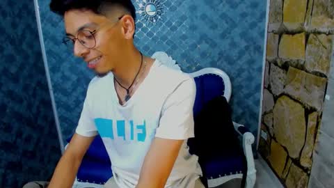 Snapshot of dereck_monroe chatting on December 2025 11:48:02 AM Dereck online show from December 2025 11:48:02 AM