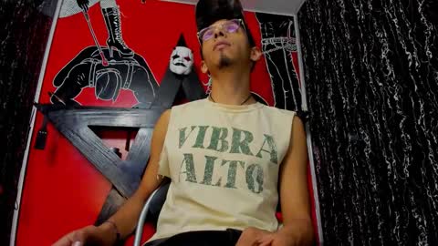 Snapshot of dereck_monroe chatting on February 2026 10:24:01 AM Dereck online show from February 2026 10:24:01 AM