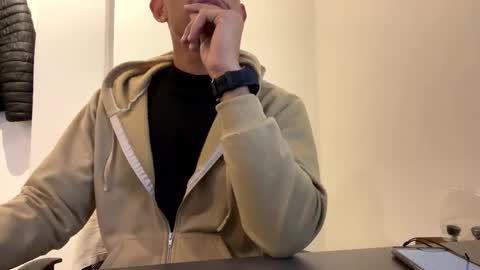 Snapshot of dereck_myers chatting on February 2025 08:48:02 AM Dereck Myers online show from February 2025 08:48:02 AM