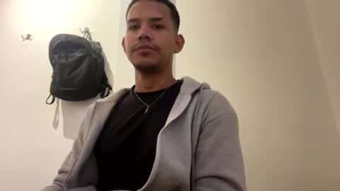 Snapshot of dereck_myers chatting on February 2026 07:05:02 AM Dereck Myers online show from February 2026 07:05:02 AM