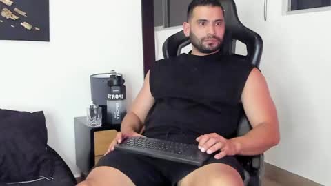 Snapshot of dereck_vega chatting on December 2024 01:36:01 AM Dereck Vega online show from December 2024 01:36:01 AM