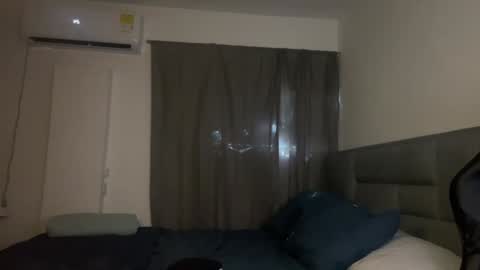 Dereck online show from December 2024 01:53:02 PM