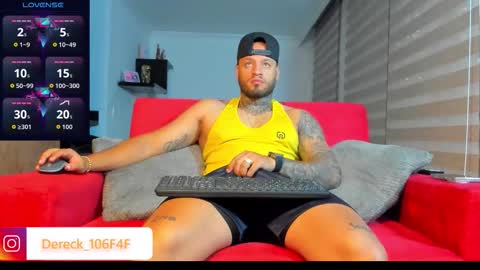 Snapshot of dereckgreen chatting on November 2025 02:43:02 AM dereckgreen online show from November 2025 02:43:02 AM