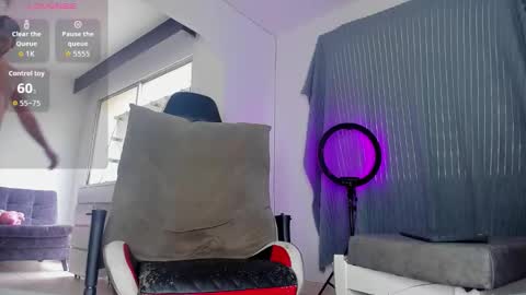 dereckhardd online show from November 2025 02:06:01 PM