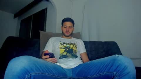dereckhardd online show from May 2026 08:20:01 AM
