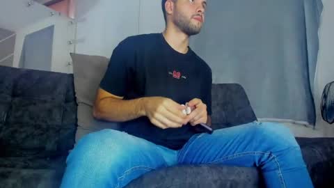 dereckhardd online show from May 2026 11:02:01 PM