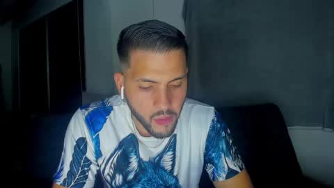 dereckhardd online show from May 2026 12:16:01 AM