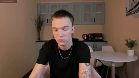 Snapshot of derek_banville chatting on November 2025 07:24:02 PM Derek online show from November 2025 07:24:02 PM