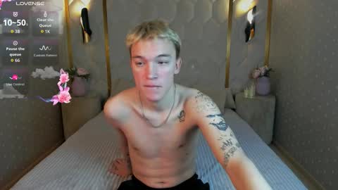 Derek online show from February 2026 08:12:01 PM