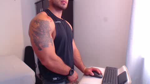 Snapshot of derek_group chatting on December 2024 08:49:02 PM Derek online show from December 2024 08:49:02 PM