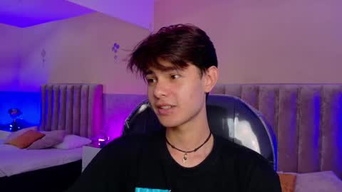 derek_sinn online show from May 2026 08:14:02 PM