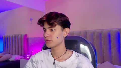 derek_sinn online show from May 2026 01:38:01 PM