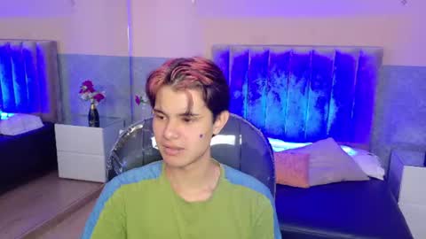 derek_sinn online show from June 2026 08:00:02 PM