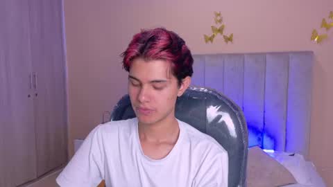 derek_sinn online show from June 2026 05:23:01 AM