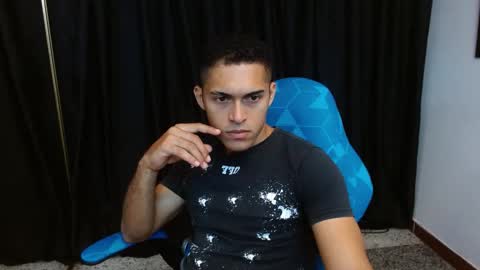 D E R E K online show from December 2025 01:06:01 PM