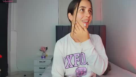 derly_cuervo703031 online show from October 2025 04:33:01 PM