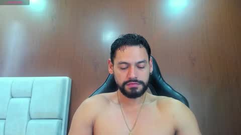 Snapshot of derrybigger_cm chatting on October 2025 08:33:02 PM DerryBigger CM online show from October 2025 08:33:02 PM