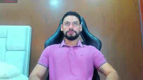 Snapshot of derrybigger_cm chatting on November 2025 03:12:02 PM DerryBigger CM online show from November 2025 03:12:02 PM