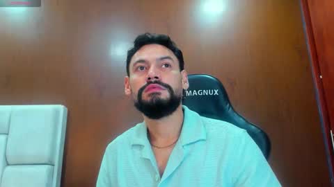 Snapshot of derrybigger_cm chatting on November 2025 07:12:01 PM DerryBigger CM online show from November 2025 07:12:01 PM