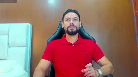 Snapshot of derrybigger_cm chatting on December 2025 02:22:02 PM DerryBigger CM online show from December 2025 02:22:02 PM