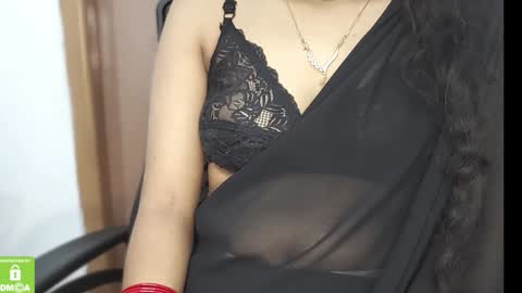 Snapshot of desicoupleshow chatting on January 2025 06:21:01 PM Eva and Adam online show from January 2025 06:21:01 PM