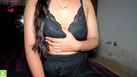 Snapshot of desicoupleshow chatting on October 2025 05:54:01 PM Eva and Adam online show from October 2025 05:54:01 PM