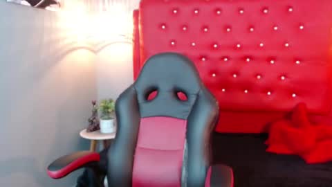 Designturbate online show from December 2024 11:07:02 PM