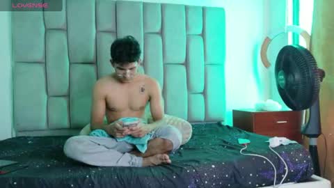 desire4duo online show from May 2026 04:04:02 PM
