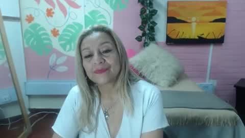 Snapshot of desire_latin chatting on May 2026 09:41:02 PM VALERIA online show from May 2026 09:41:02 PM