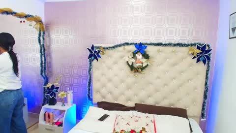 Snapshot of desire_sara chatting on January 2025 12:19:02 PM Sara Desire online show from January 2025 12:19:02 PM