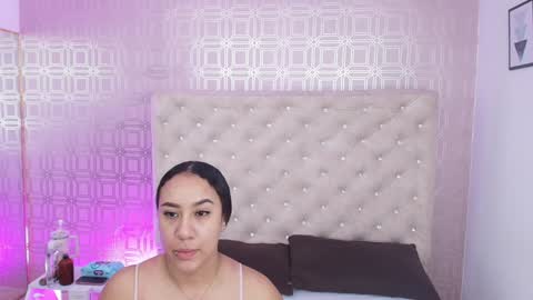 Snapshot of desire_sara chatting on February 2025 12:25:02 PM Sara Desire online show from February 2025 12:25:02 PM