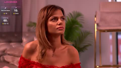 Snapshot of desiredmia_ chatting on October 2025 05:38:02 AM Mia online show from October 2025 05:38:02 AM