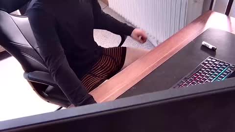 lecram online show from April 2026 08:40:02 AM