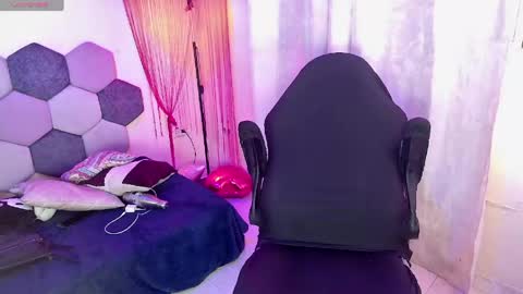 TORI AND MR. BEAR online show from May 2026 03:50:01 PM