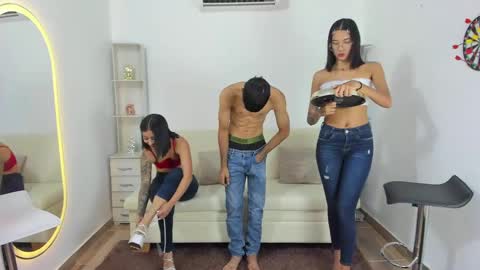 JASMINE  - DARWIN - MEGAN - JUANCA online show from June 2026 06:28:01 AM