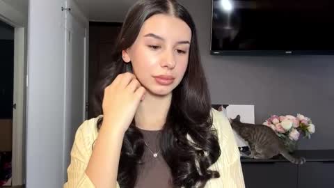 desireefolino online show from February 2026 07:14:01 AM