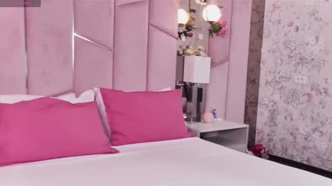 Desiree online show from September 2025 04:05:01 AM