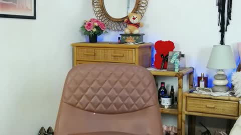 HellenMoon online show from October 2025 06:36:02 AM