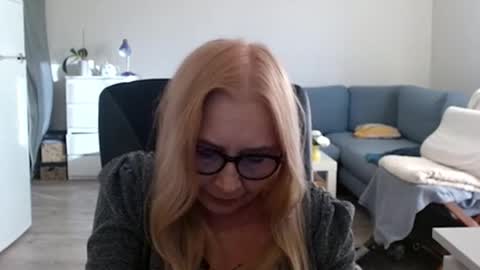 Snapshot of desiresofia chatting on February 2025 02:41:01 PM S O F I A online show from February 2025 02:41:01 PM