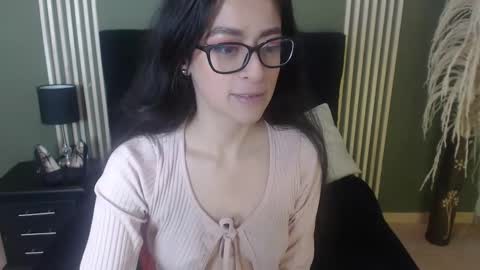 Snapshot of desiring__angel chatting on January 2025 02:43:01 PM Desiring Angel online show from January 2025 02:43:01 PM