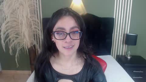 Snapshot of desiring__angel chatting on January 2025 09:51:02 AM Desiring Angel online show from January 2025 09:51:02 AM