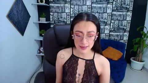 Snapshot of desiring__angel chatting on October 2025 04:04:01 AM Desiring Angel online show from October 2025 04:04:01 AM