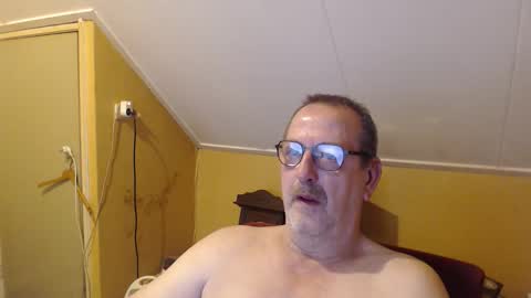 destelp online show from October 2025 05:54:02 PM