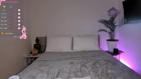 Destinne Mill online show from November 2025 02:17:02 PM